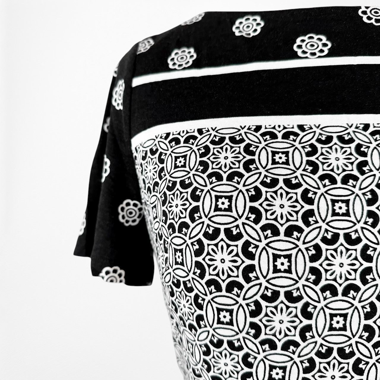 Vintage Y2K 90s Black White Printed Short Sleeve Knit Knee Length Dress Size M