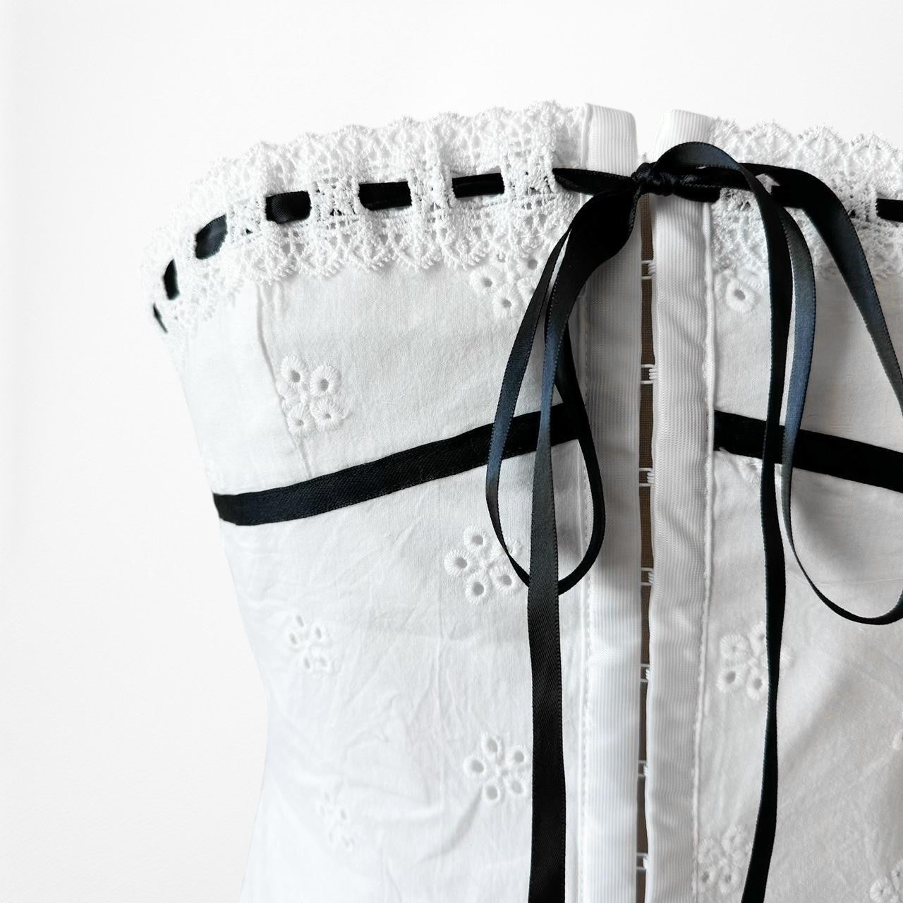 White Floral Embroidered Strapless Bow Tie Mini Bodycon Dress Size S