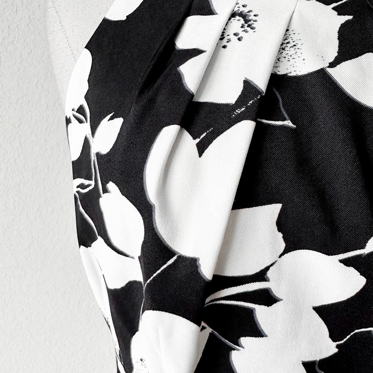 Roz Ali Black White Floral Pleated Flared Knee Length Cocktail Dress Size M