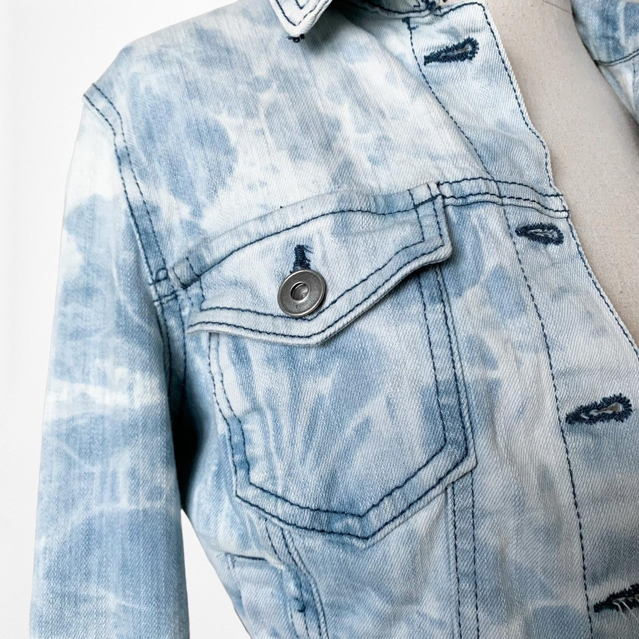 Vintage Y2K Blue Denim Button Front Cropped Jacket Cardigan Blazer Size XS