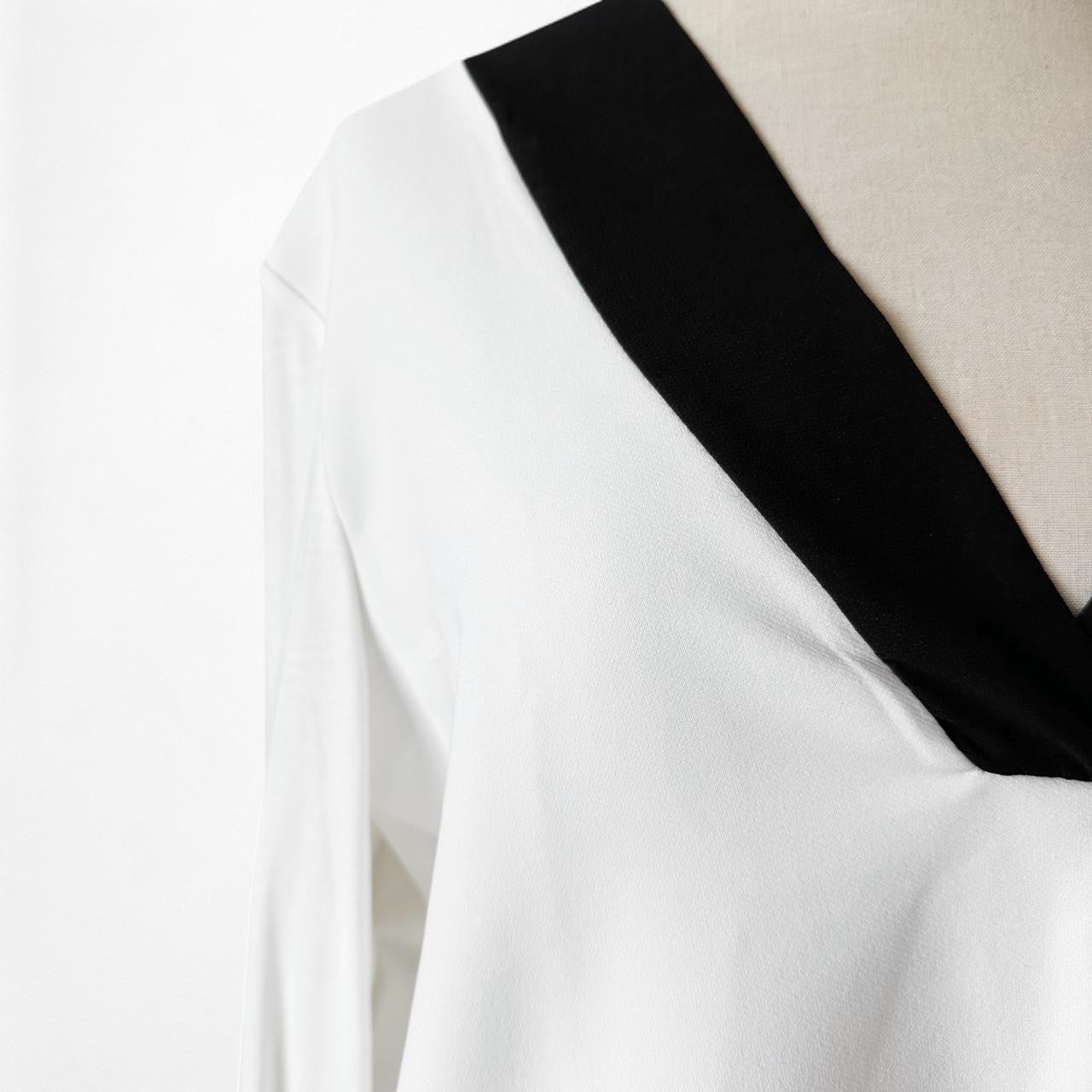 Mango White Black Colorblock Long Sleeve VNeck Blouse Knit Top Size XS/S