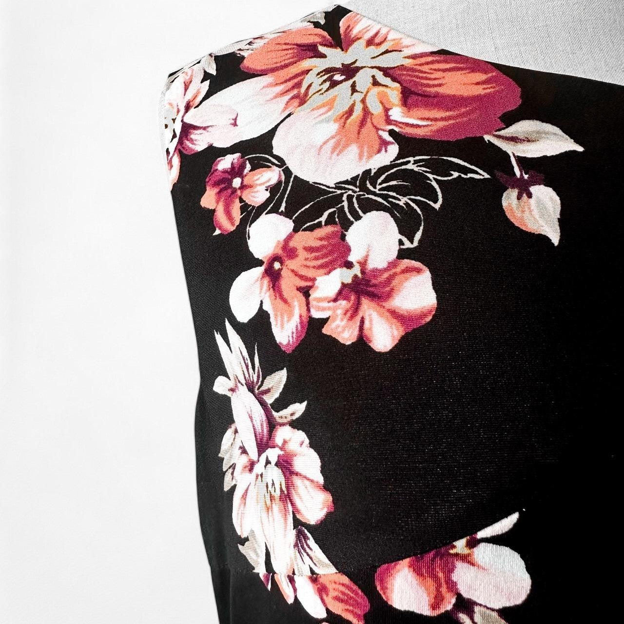 Vintage Y2K Black Knit Floral Print Knee Length Bodycon Cocktail Dress Size M
