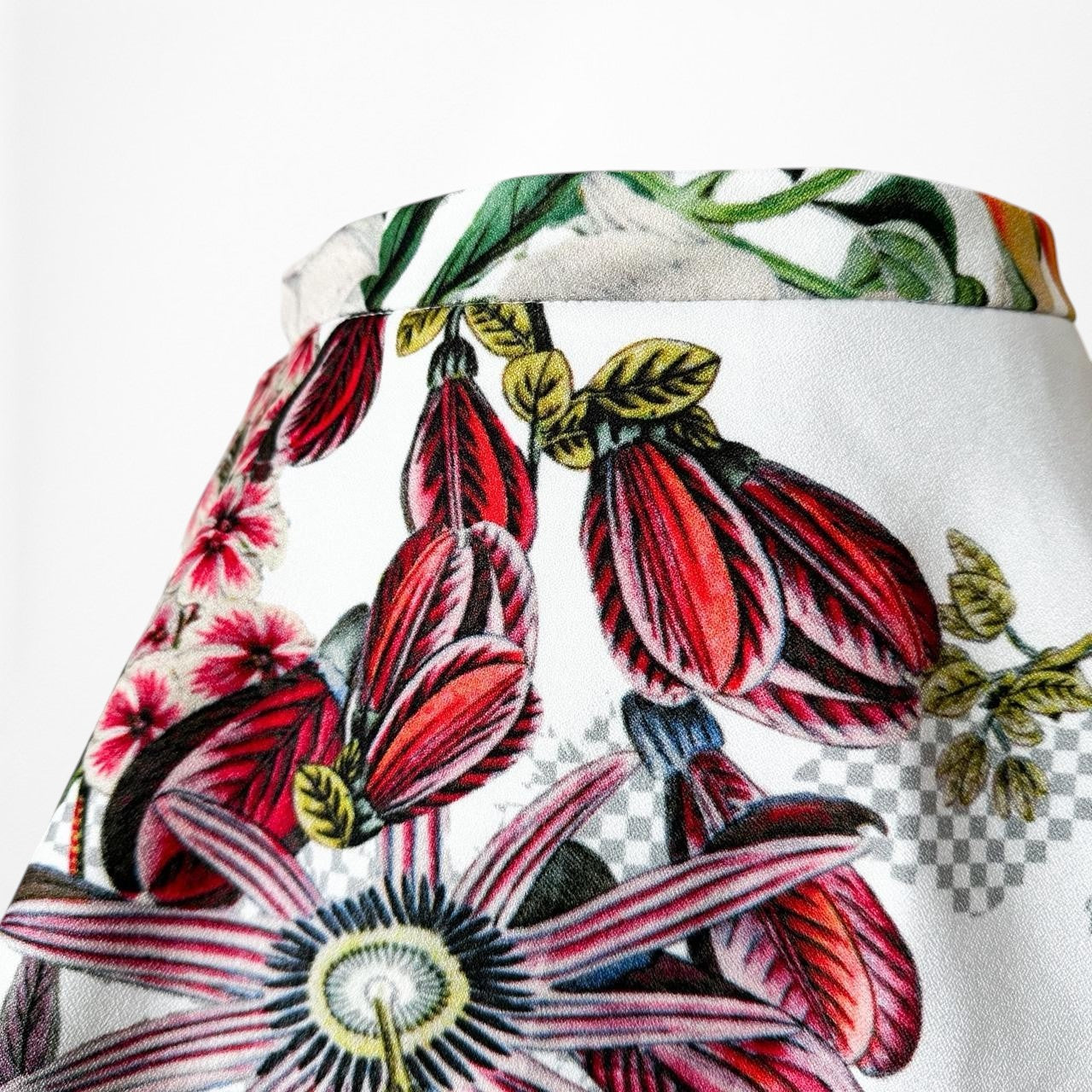Vintage Y2K 90s White Floral High Waisted Asymmetric Skort Short Skirt Size XS