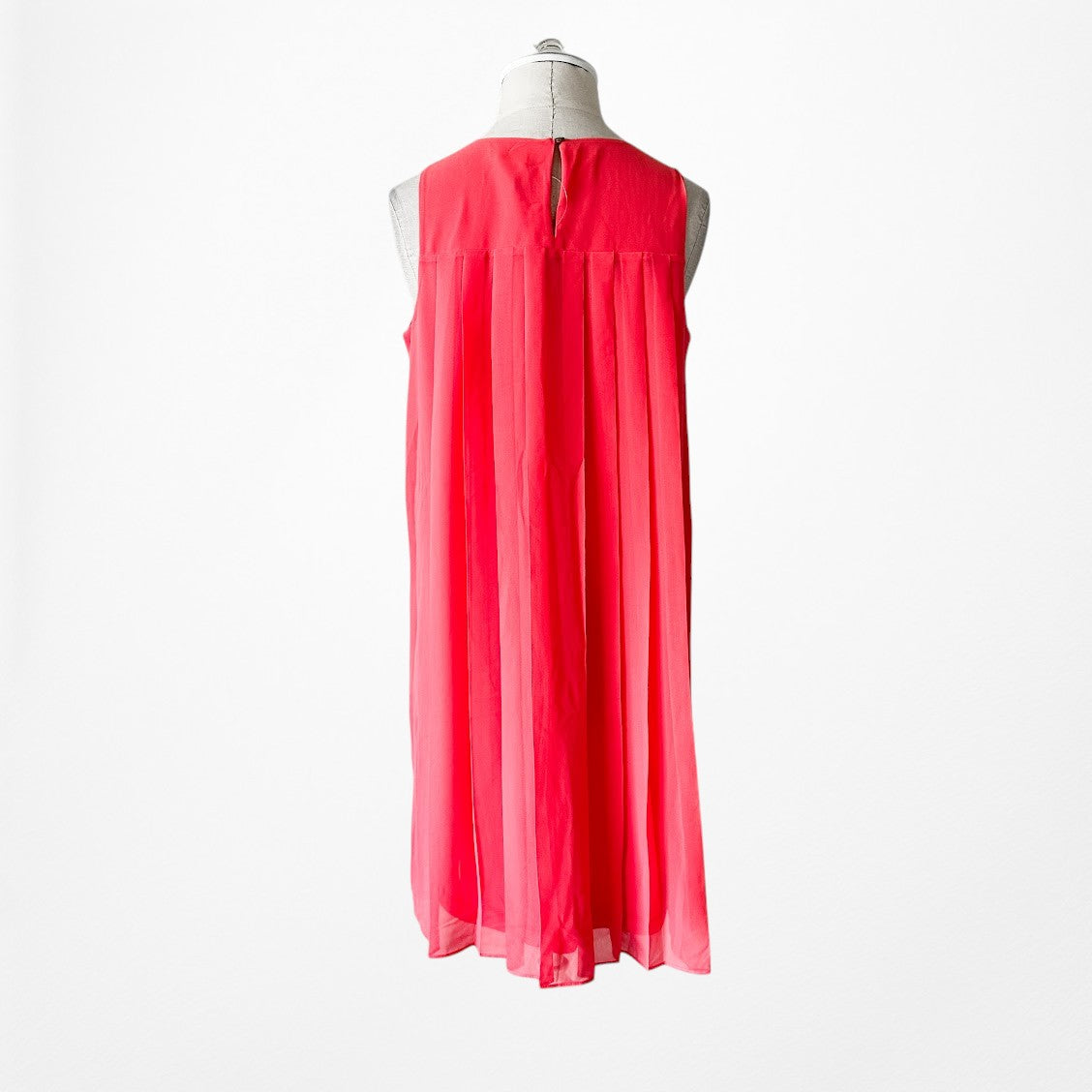 Vintage Y2K Pink Sleeveless Knee Length Pleated Cocktail Shift Dress Size M