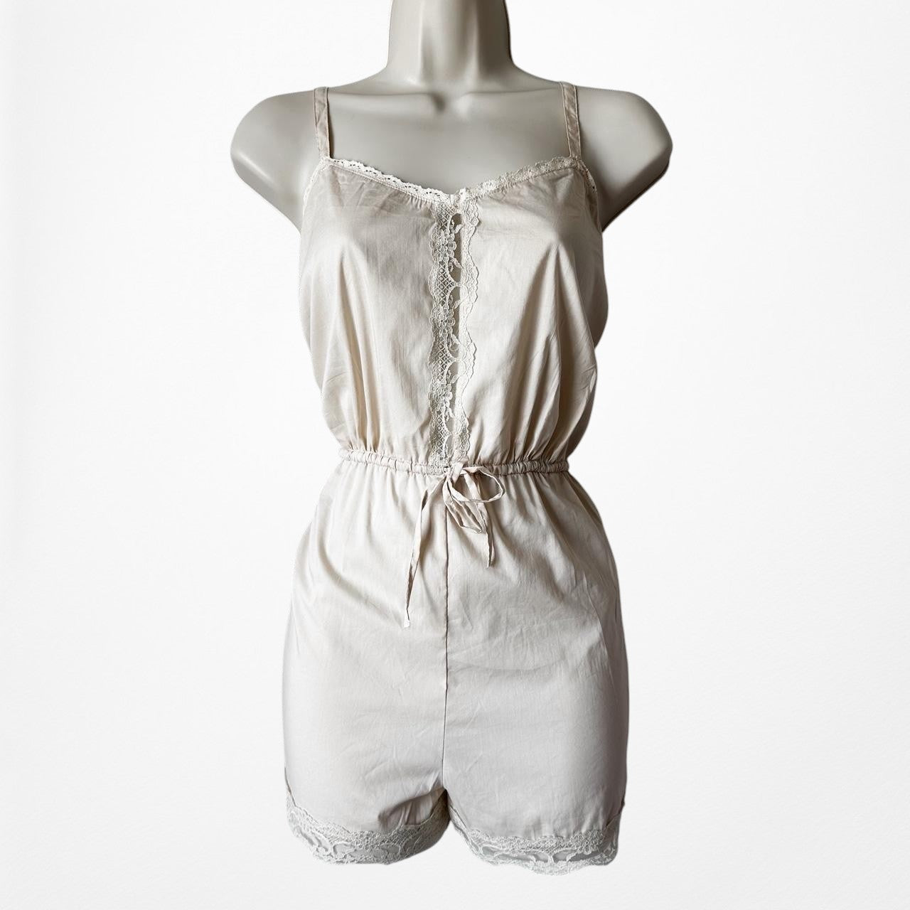 Kimchi Blue Cream Off White Lace Detail Romper Dress Size M