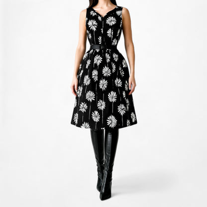 Talbots Black White Floral Knee Length Pleated Skater Cocktail Dress Size 4P/M