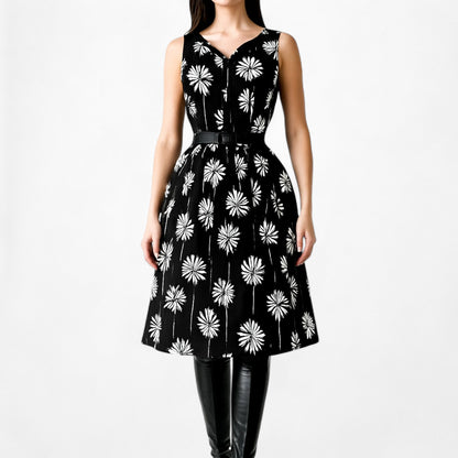 Talbots Black White Floral Knee Length Pleated Skater Cocktail Dress Size 4P/M