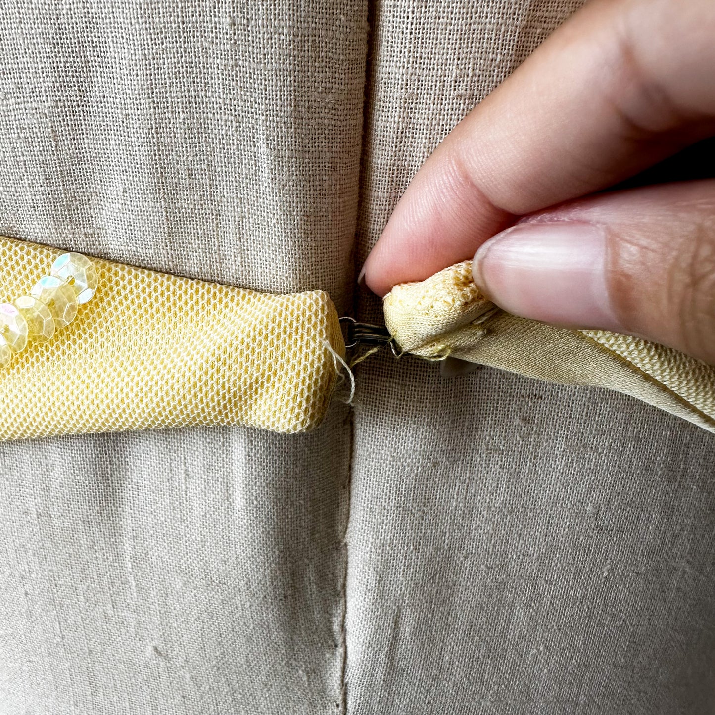 Vintage Y2K Yellow Halter Beaded Sequin Mesh Bodycon Maxi Prom Dress Size XS/S