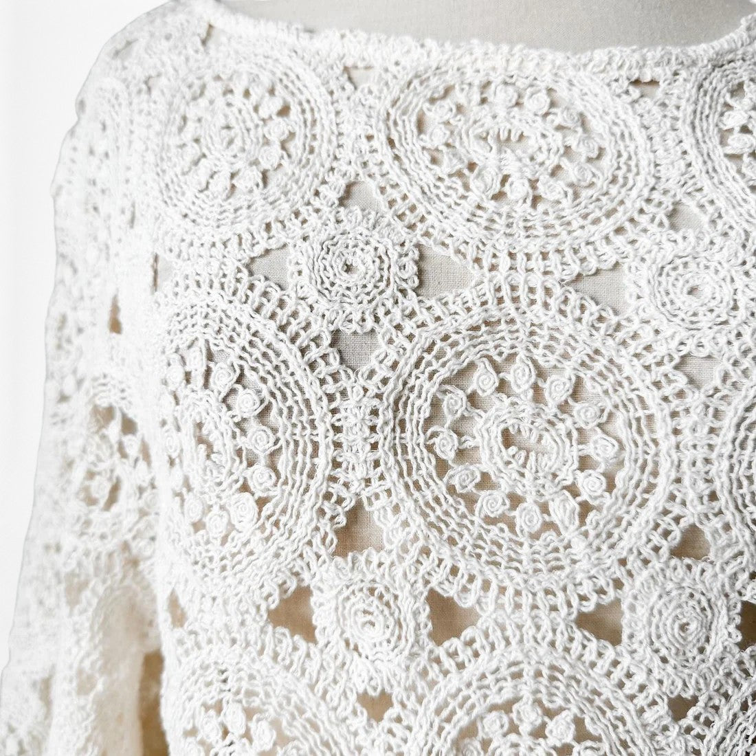 Zara Off White Crewneck Cutout Puffy Sleeve Lace Crochet Sweater Top Size S