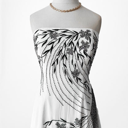 White Strapless Floral Beaded Silk Fit Flared Maxi Formal Prom Dress Size 6/M