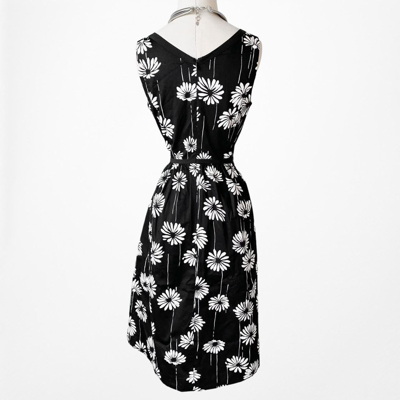 Talbots Black White Floral Knee Length Pleated Skater Cocktail Dress Size 4P/M