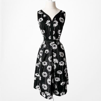 Talbots Black White Floral Knee Length Pleated Skater Cocktail Dress Size 4P/M