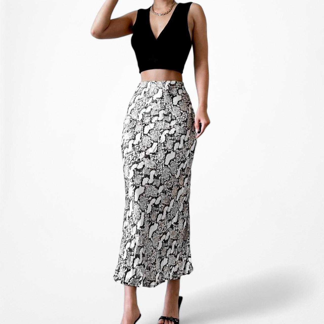 H&M Gray Satin Animal Snake Print Flowy High Waisted Midi Skirt Size 2/XS/S