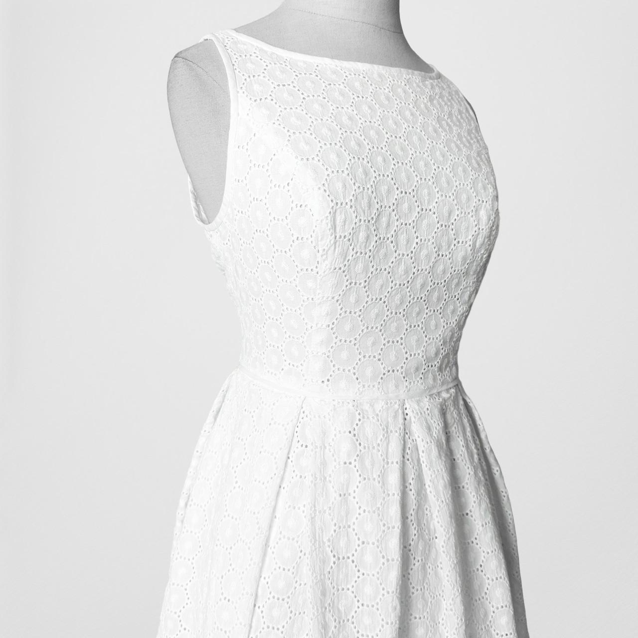 Kasper White Sleeveless Lace Pleated Knee Length Flared Skater Dress Size 4/S/M