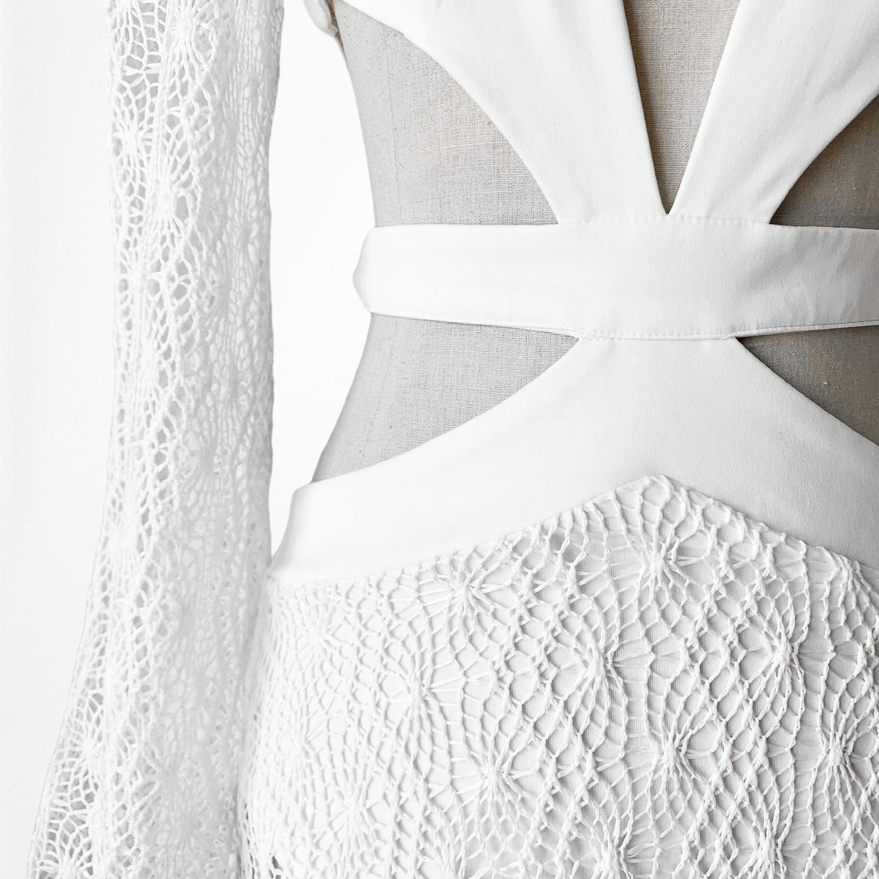 White Long Sleeve Sheer Lace Cutout VNeck Flowy A-Line Flared Maxi Dress Size S