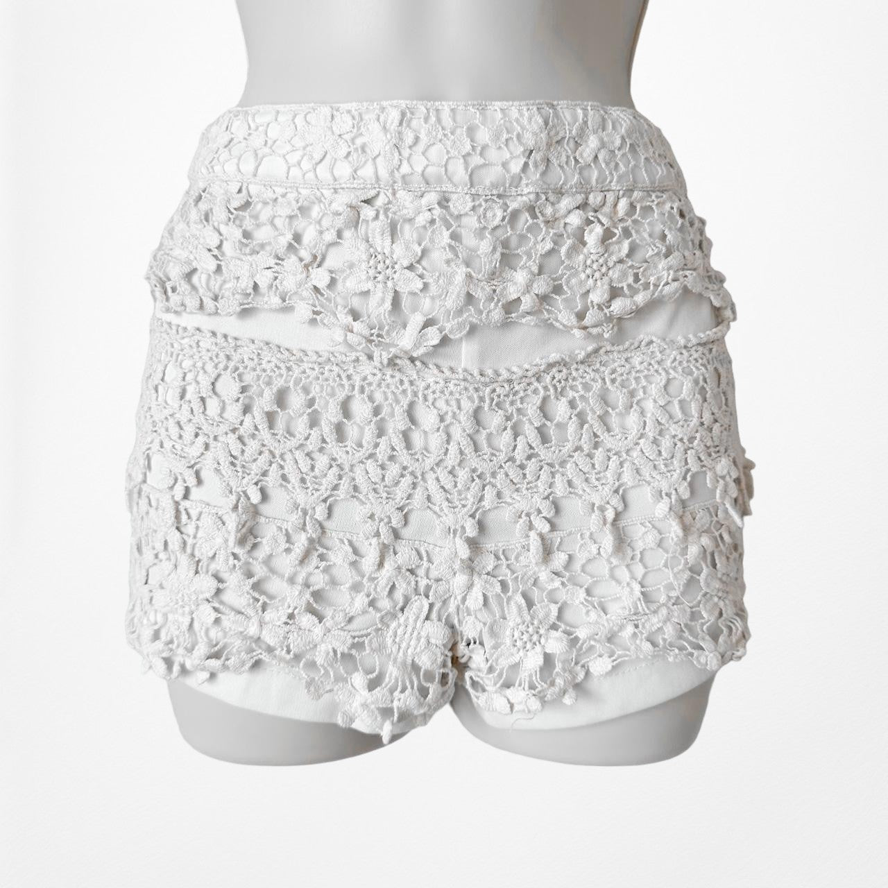 Sans Souci Off White Cream Mid Rise Floral Lace Summer Shorts Size S