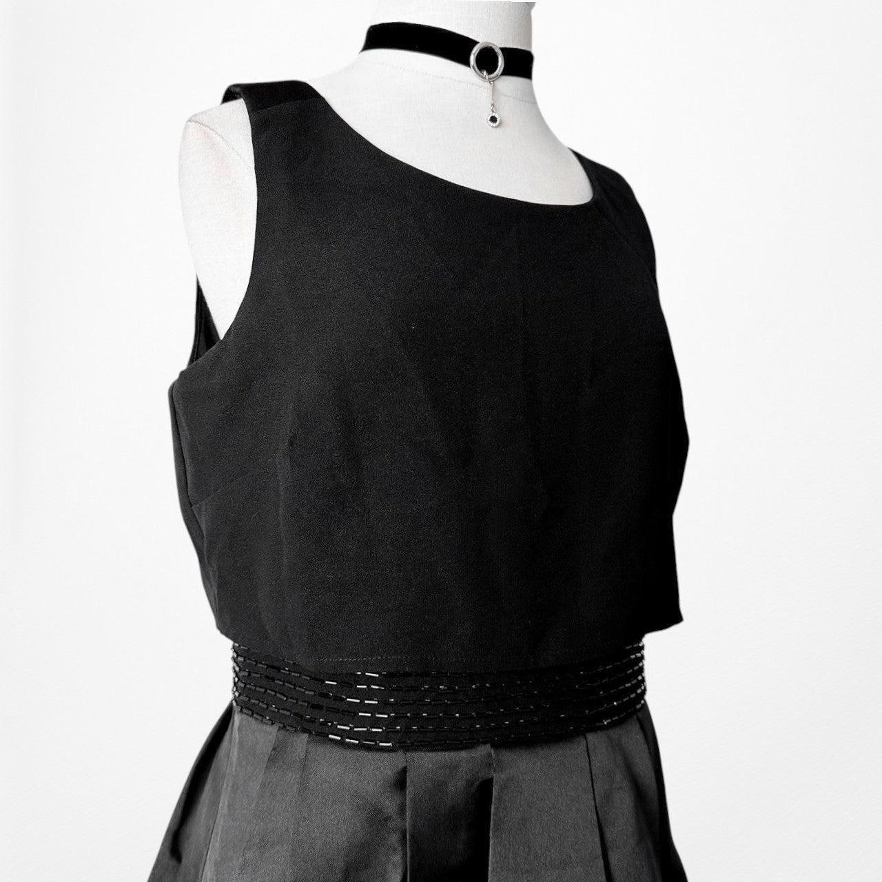 SLNY Black Satin Pleated Flared Knee Length Skater Formal Dress Size 6/M