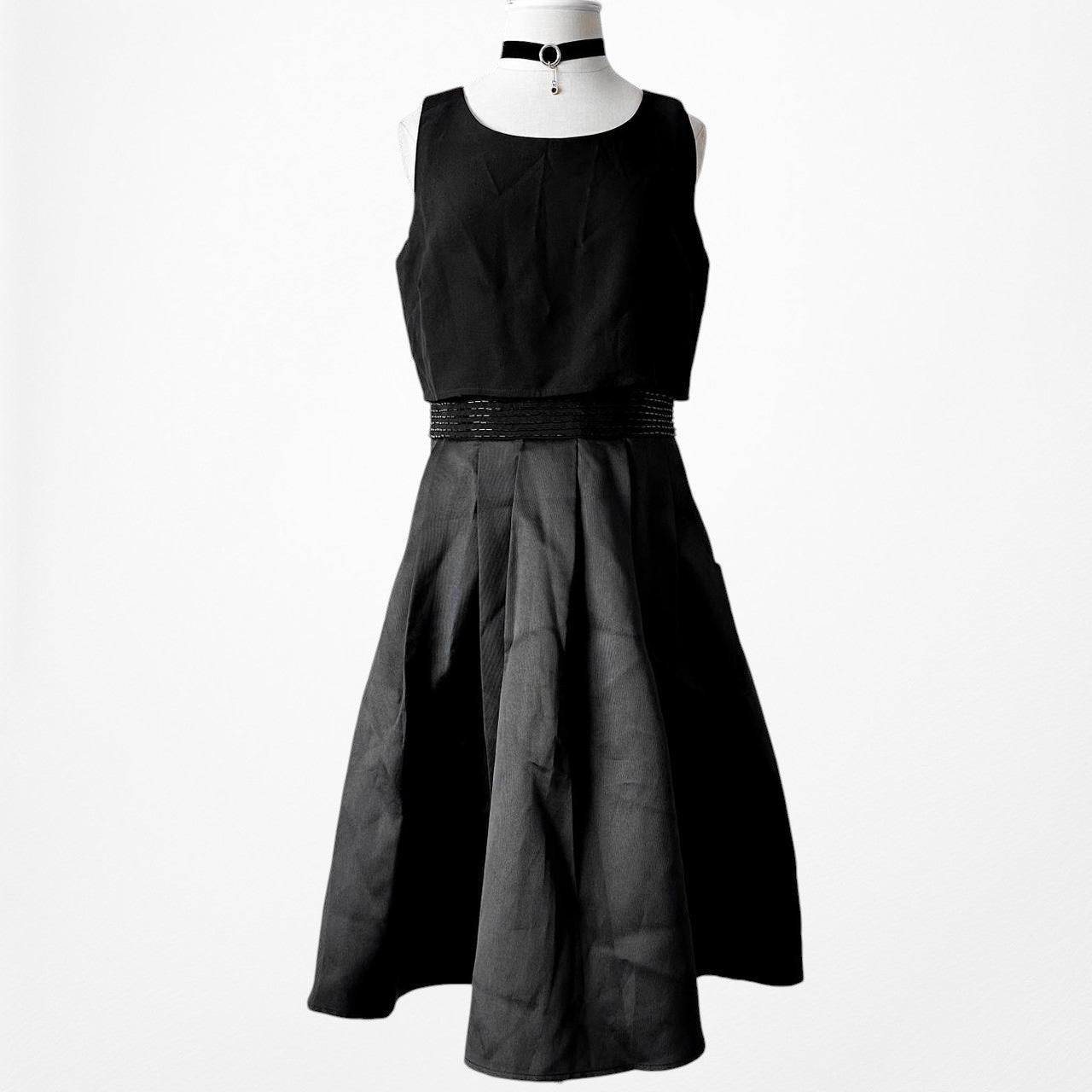 SLNY Black Satin Pleated Flared Knee Length Skater Formal Dress Size 6/M