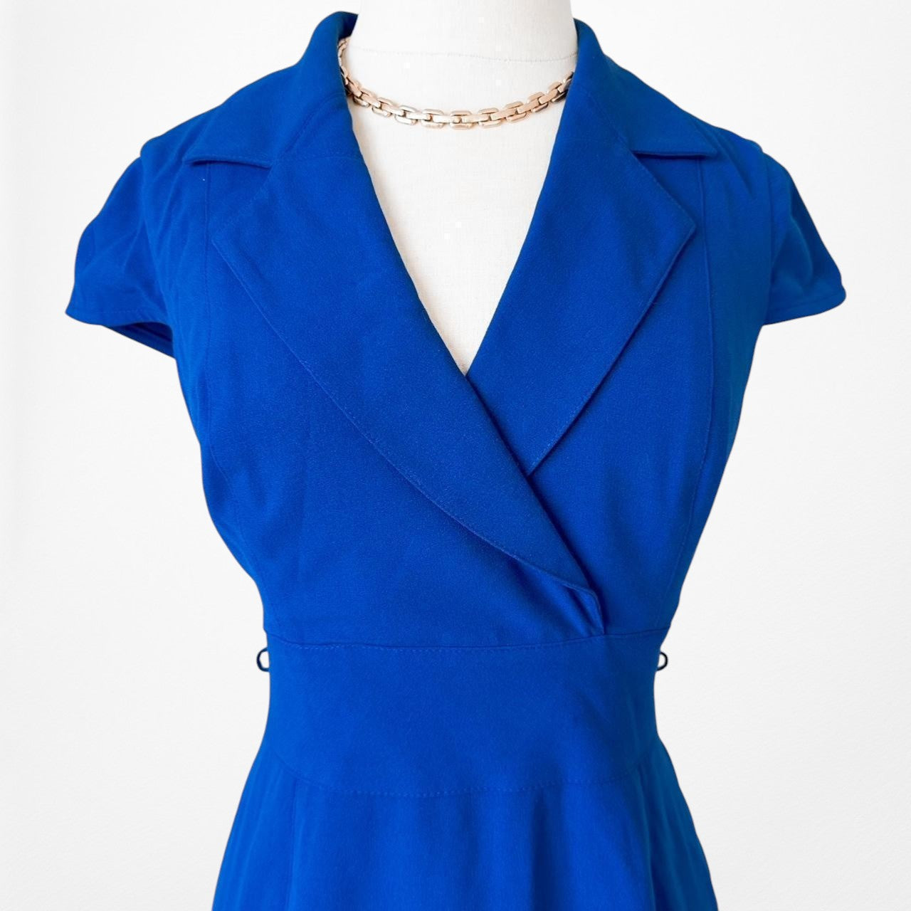 Kasper Blue Short Sleeve V-Neck Knee Length Bodycon Cocktail Dress Size 4/M