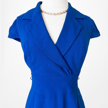 Kasper Blue Short Sleeve V-Neck Knee Length Bodycon Cocktail Dress Size 4/M