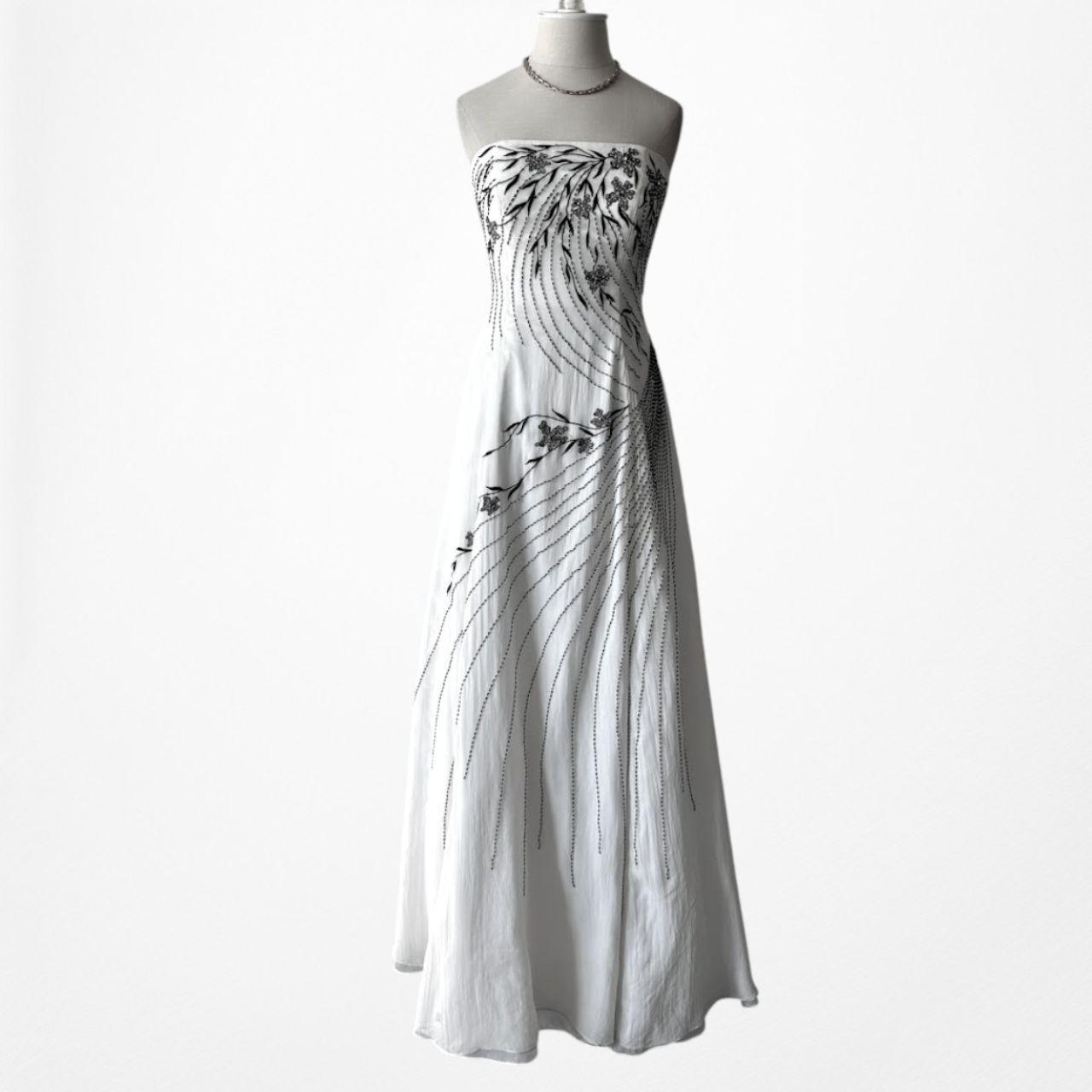 White Strapless Floral Beaded Silk Fit Flared Maxi Formal Prom Dress Size 6/M