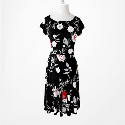 Loft Black White Floral Print Short Sleeve Knit Fit Flared Casual Dress Size S/M