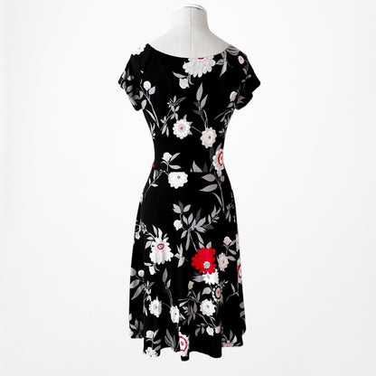 Loft Black White Floral Print Short Sleeve Knit Fit Flared Casual Dress Size S/M