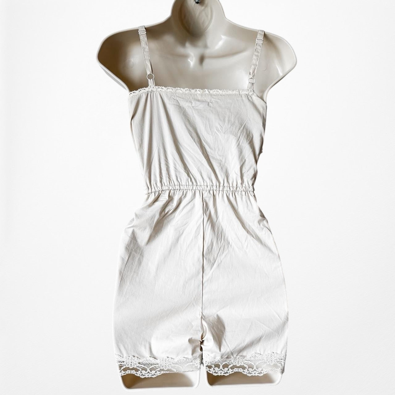 Kimchi Blue Cream Off White Lace Detail Romper Dress Size M