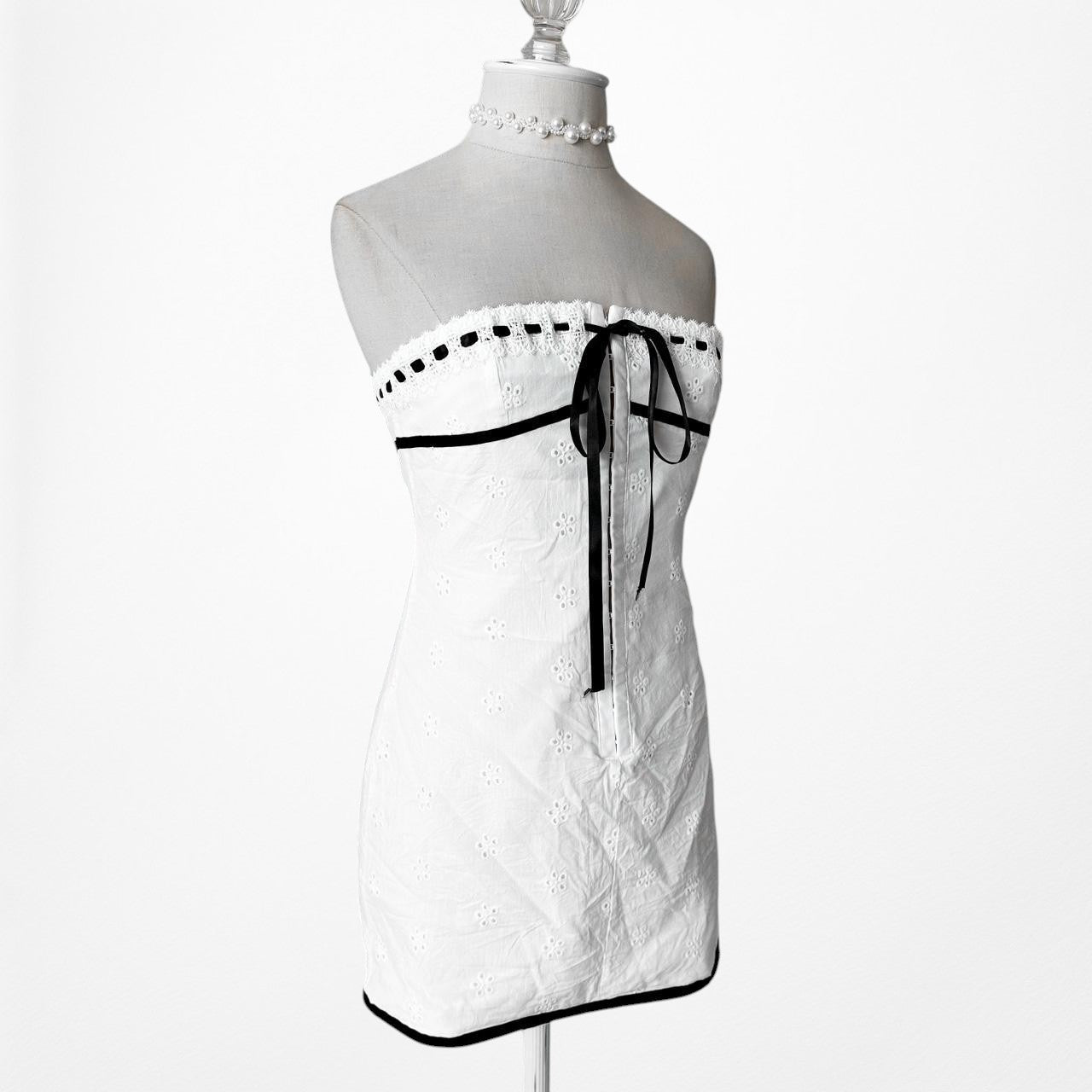 White Floral Embroidered Strapless Bow Tie Mini Bodycon Dress Size S