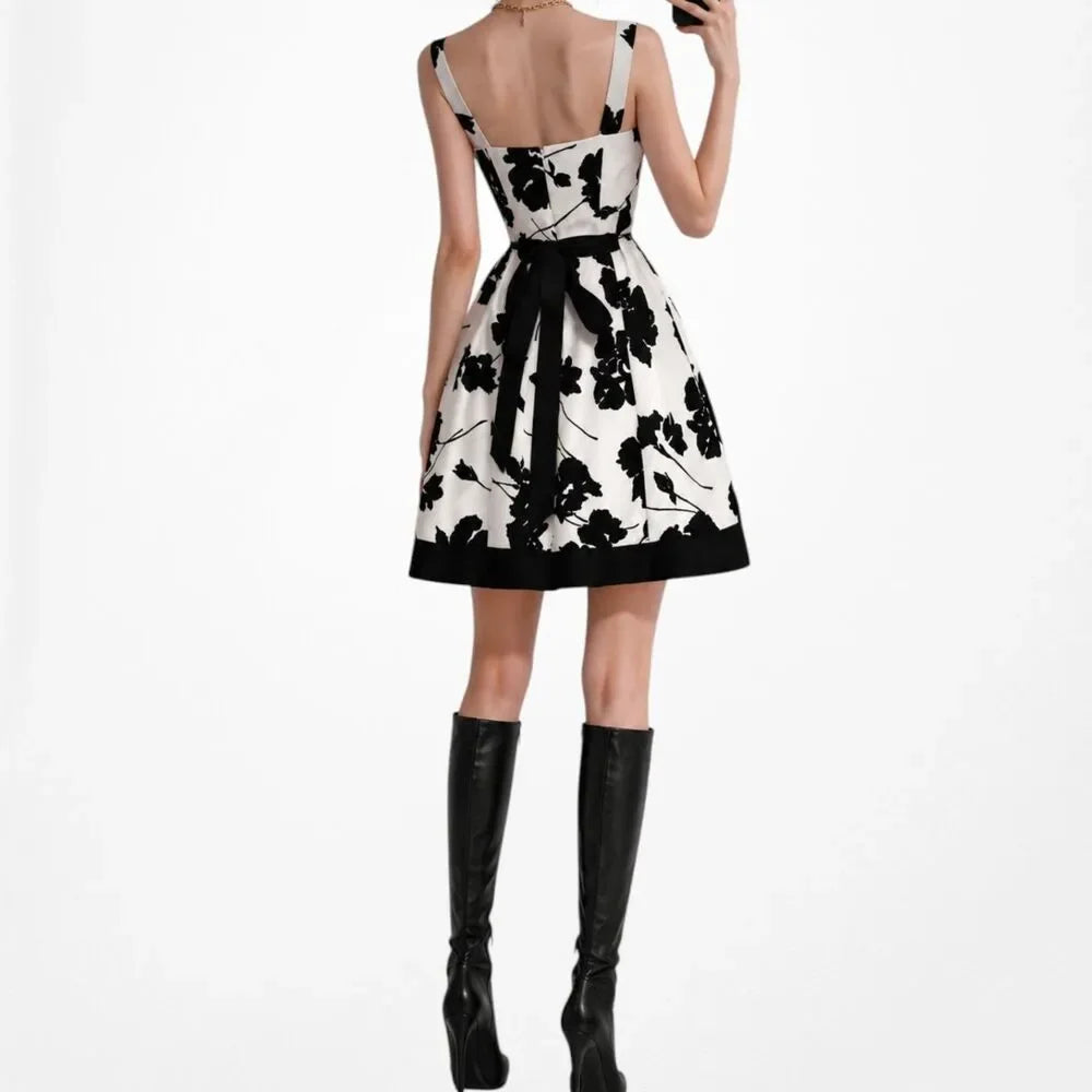 Vintage Y2K Black White Pleated Flared Knee Length Formal Dress Size 4P/M