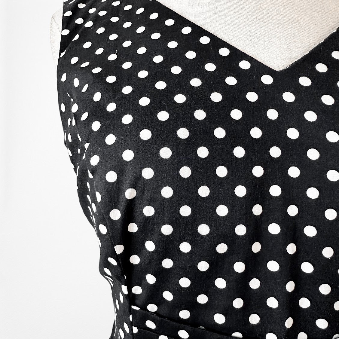 Vintage Y2K Black Polka Dot Knee Length Bodycon Sleeveless Cocktail Dress Size M