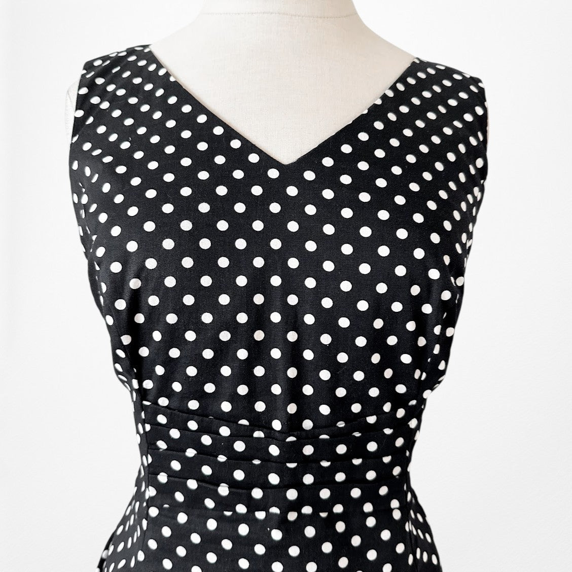 Vintage Y2K Black Polka Dot Knee Length Bodycon Sleeveless Cocktail Dress Size M