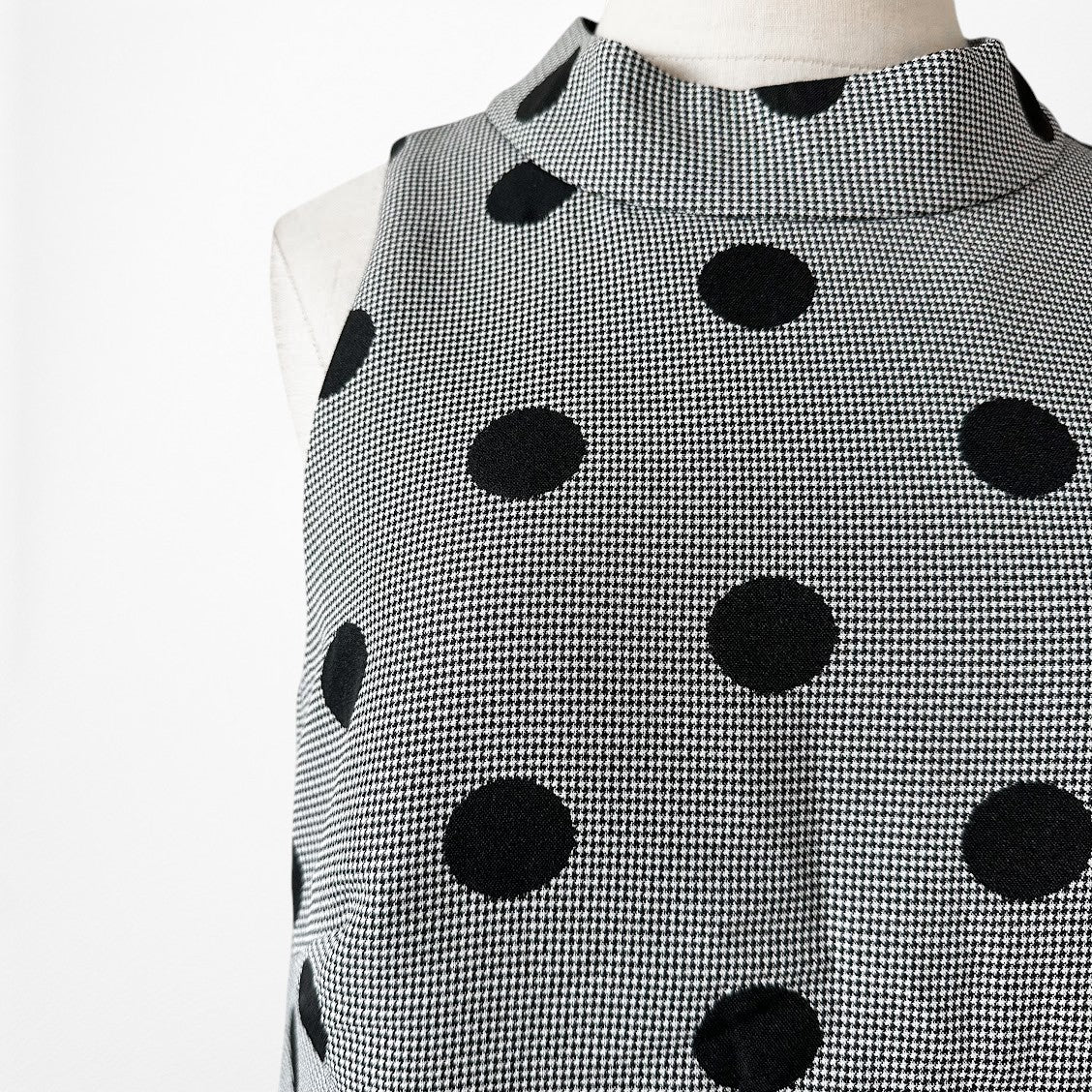 Vintage Y2K Gray Black Sleeveless Polka Dot Knee Length Shift Dress Size M