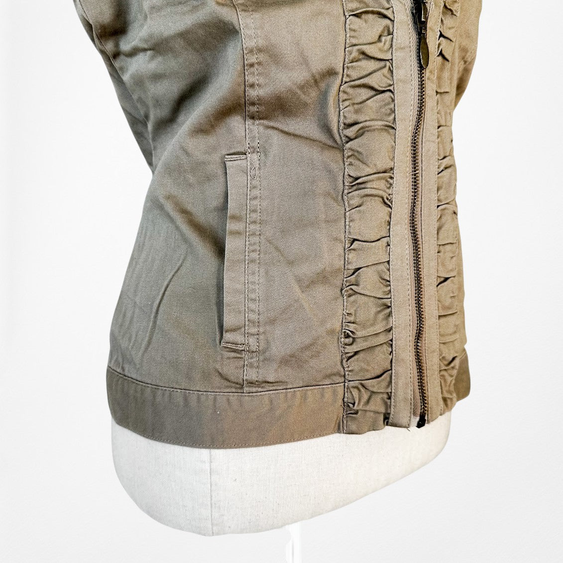 Vintage Y2K Brown Sleeveless Ruffle Zipper Front Collar Vest Tank Top Size M/L