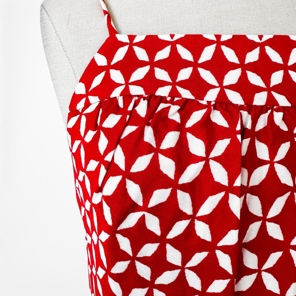 Vintage Y2K Red White Geometric Print Knee Length Flared Skater Dress Size M