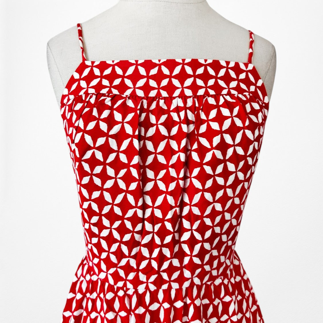 Vintage Y2K Red White Geometric Print Knee Length Flared Skater Dress Size M