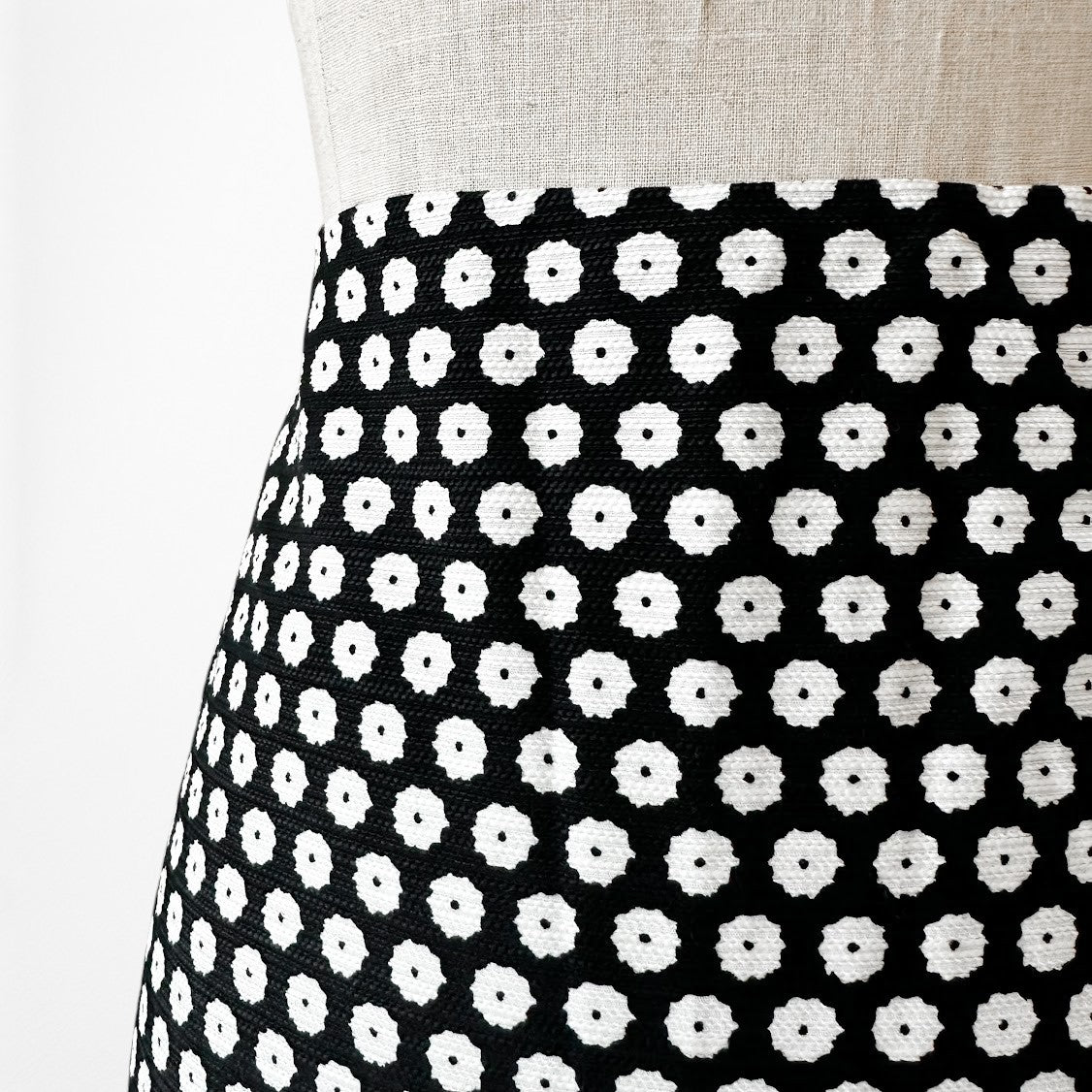 Vintage Y2K Black White Knee Length Straight Pencil Bodycon Skirt Size S/M