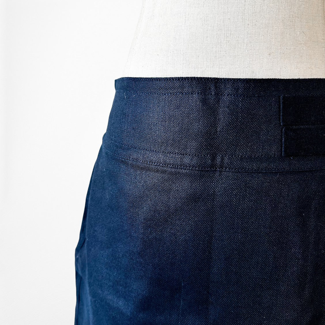 Vintage Y2K Navy Blue Denim Look Buckle Detail Knee Length A-Line Skirt Size M