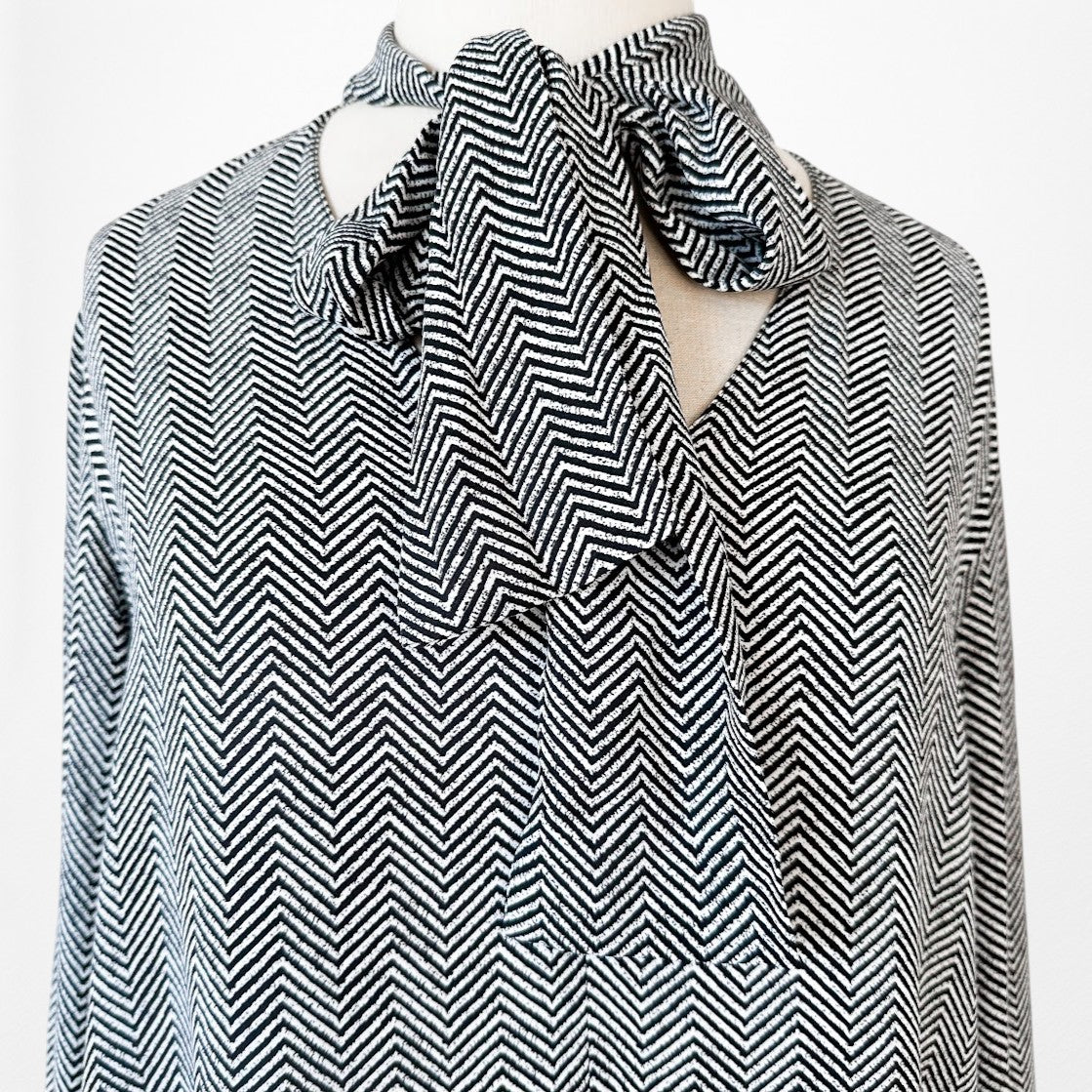 Vintage Y2K Black White Herringbone Neck Tie Keyhole Chiffon Blouse Size XS/S