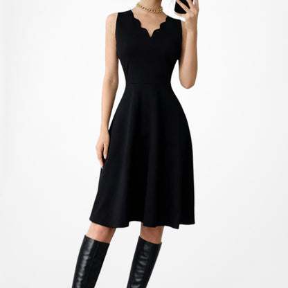 Vintage Y2K Sleeveless Knee Length Fit Flared Scalloped Cocktail Dress Size M