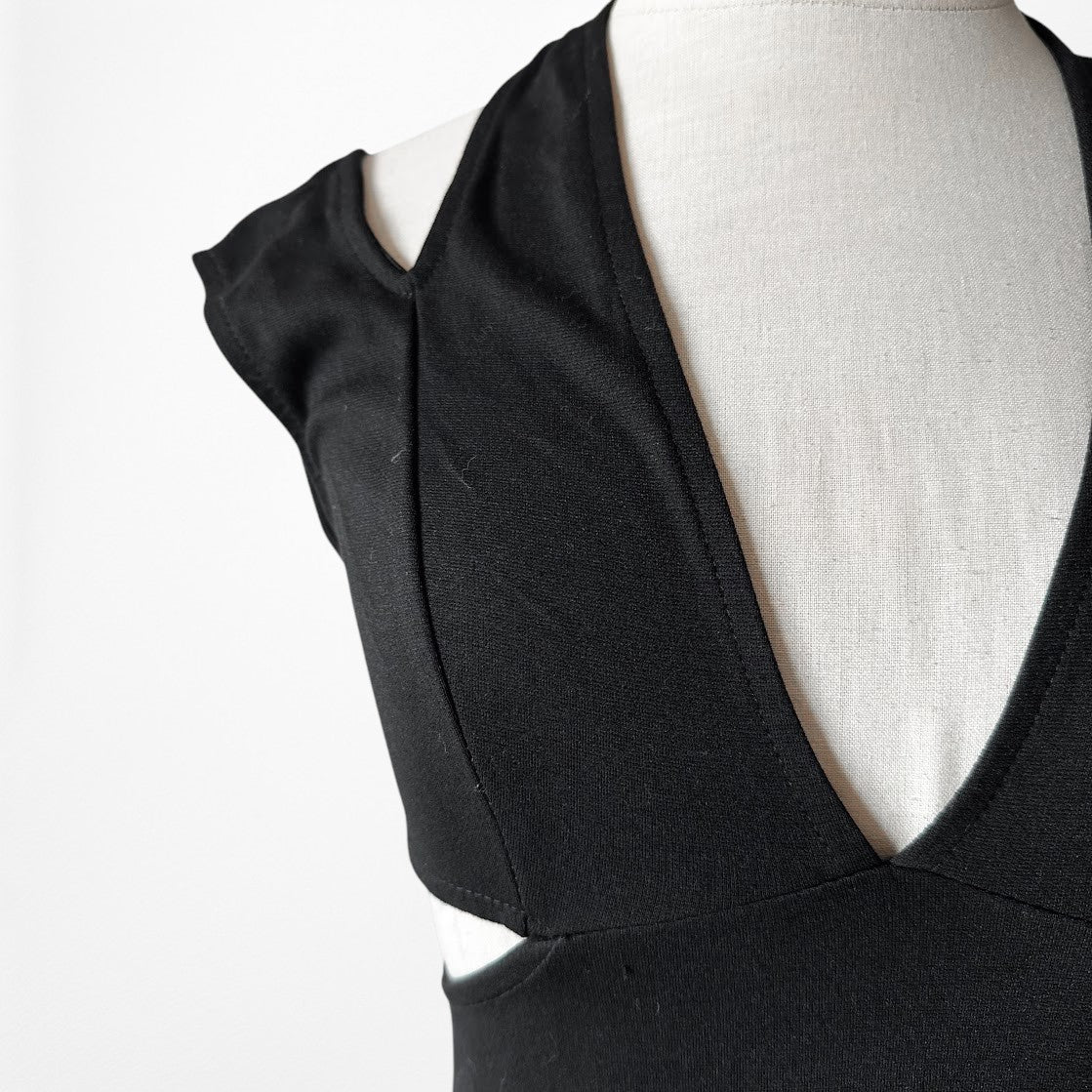 Vintage Y2K Black Knit Cutout Bodycon Knee Length Cocktail Dress Size XS/S