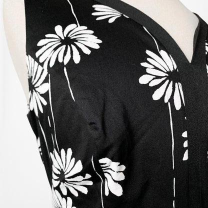 Vintage Y2K Black White Print Floral Knee Length Pleated Skater Dress Size M