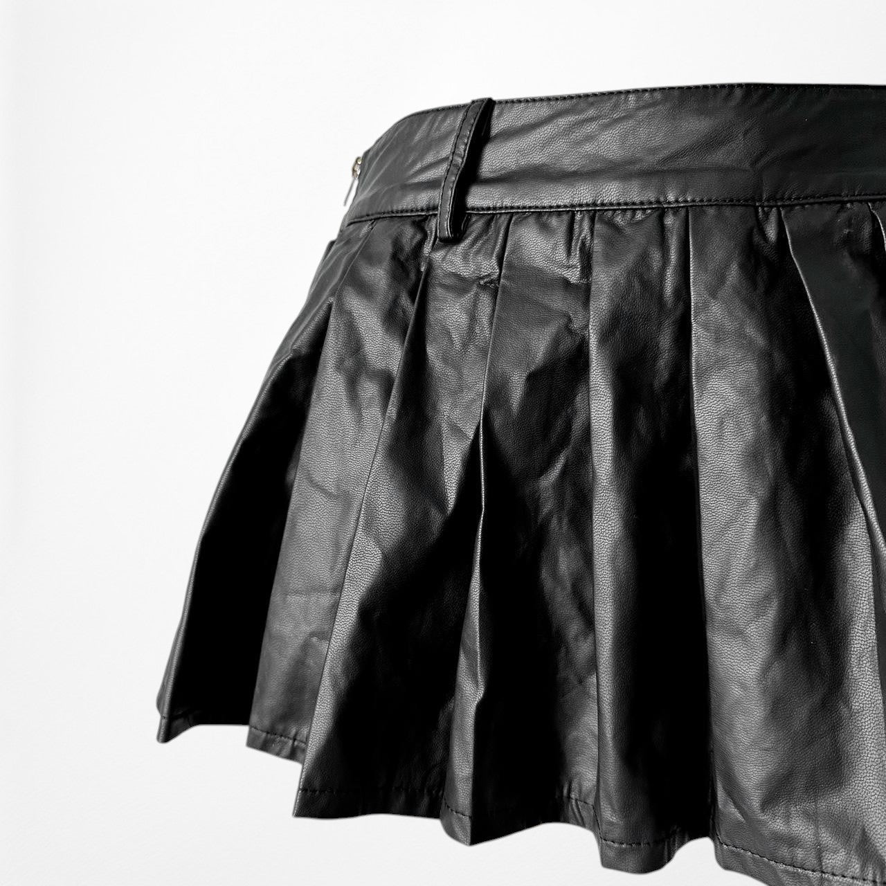 Lioness Black Faux Leather Micro Mini Pleated Skater Skirt Skort Size XS