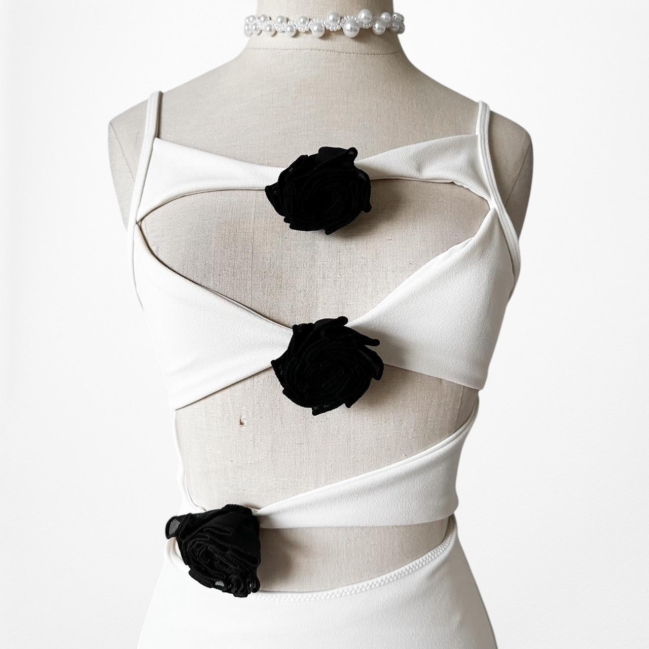 White Fox Boutique Cutout Floral Applique Mini Bodycon Dress Size XS