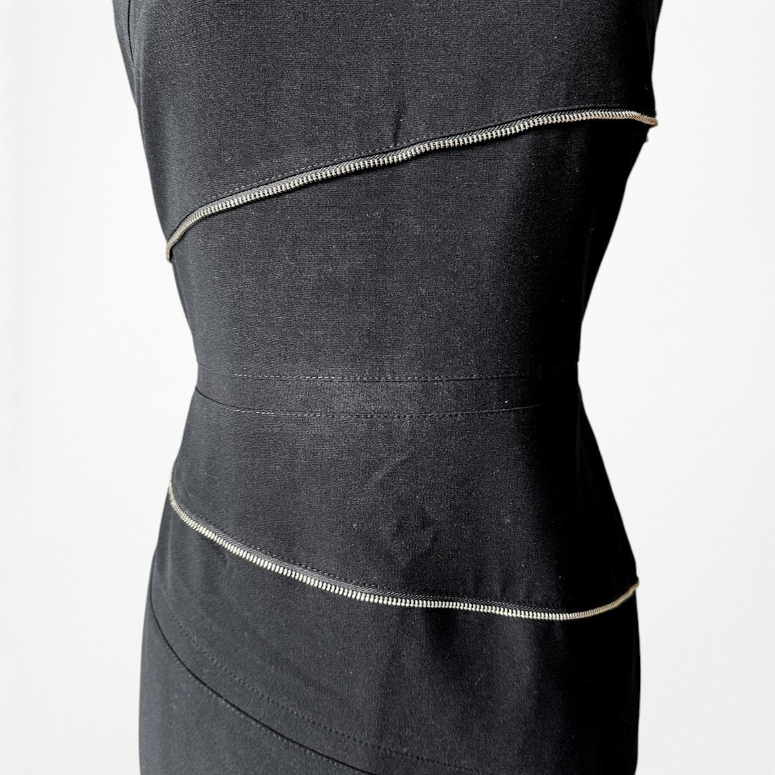 Vintage Y2K Black Sleeveless Knee Length Bodycon Zipper Detail Dress Size M