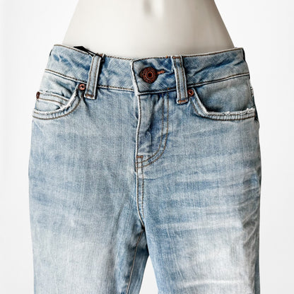 Blue Medium Wash Distressed Destroyed Ripped Knees Flared Jeans Size XS/S