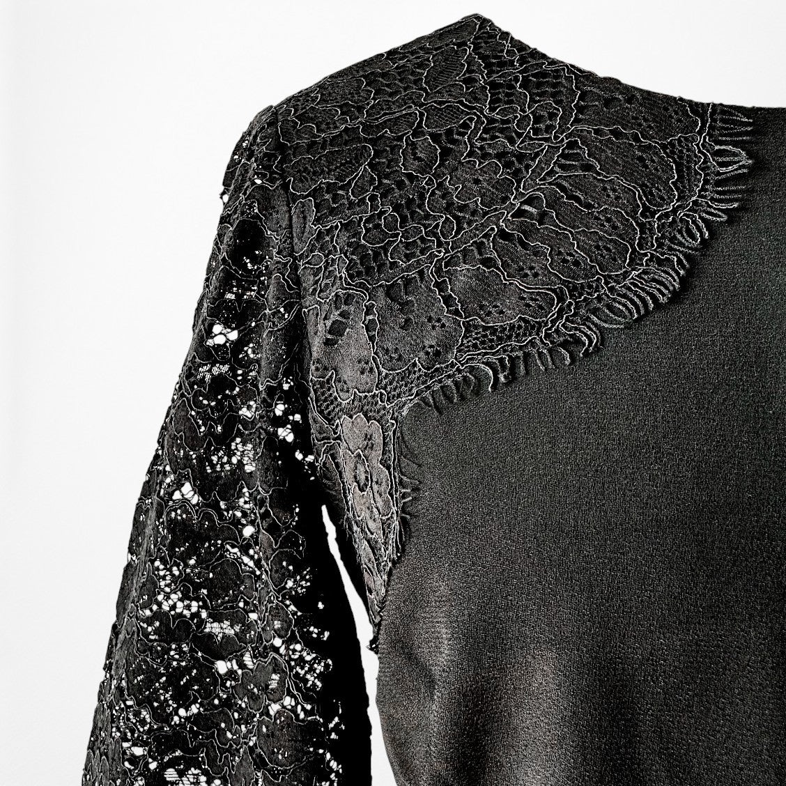 Vintage Y2K Black Long Lace Bell Sleeves Knee Length Cocktail Shift Dress Size M