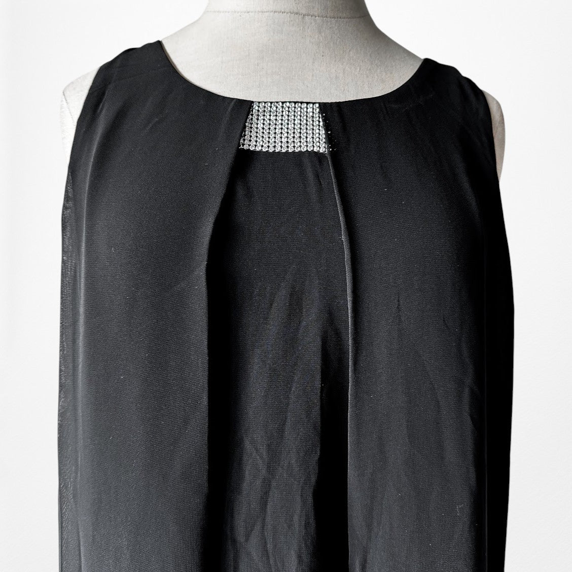 Vintage Y2K Black Sleeveless Rhinestone Pleated Knee Length Shift Dress Size M