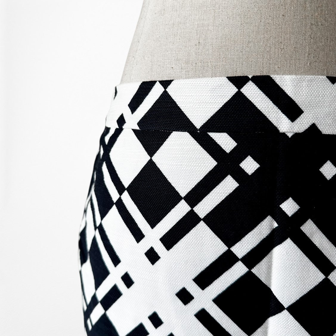 Vintage Y2K White Blue Zipper Detail Knee Length Bodycon Pencil Skirt Size S/M