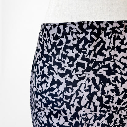 Vintage Y2K Black Brown Knee Length Printed Knit Straight Pencil Skirt Size S/M